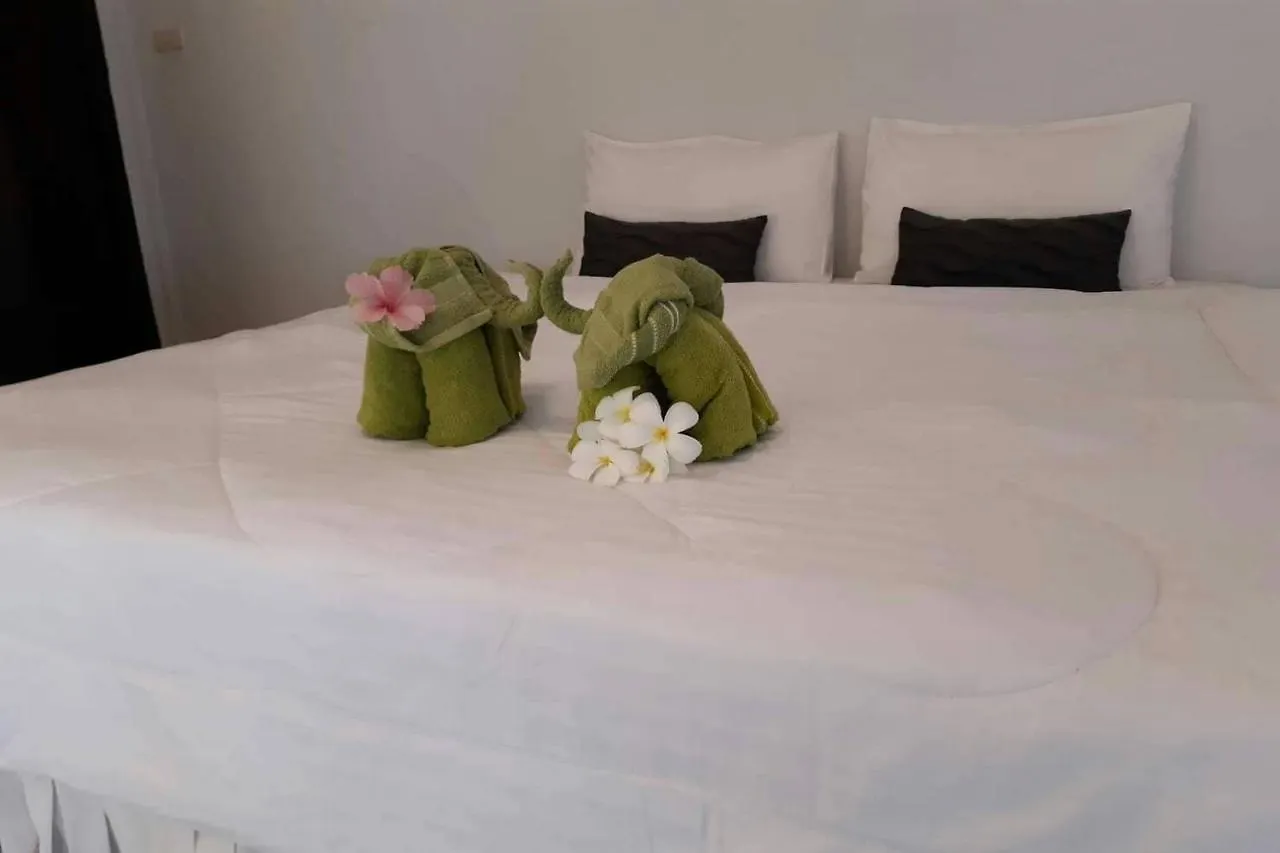 Oyo 75333 Lanta Beach Lodge Ko Lanta Hotell
